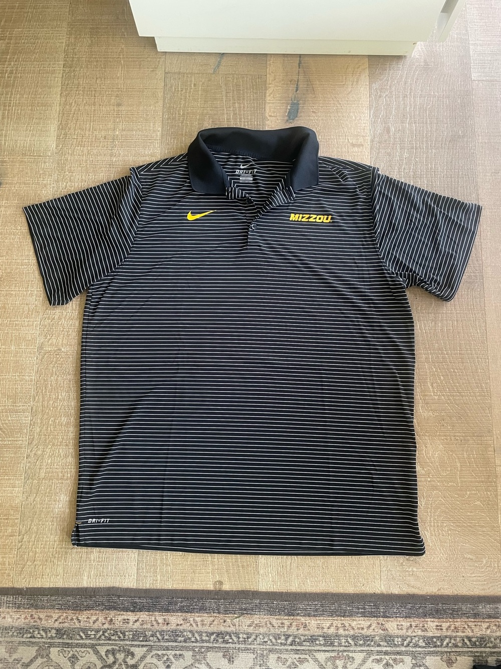Nike Dry Fit Black Pinstripe Mizzou Polo with Yellow Logos XXL Men’s